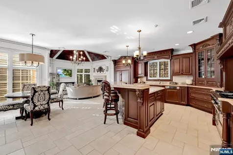 46 Partridge Hill Upper Saddle River NJ 07458