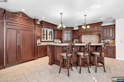 46 Partridge Hill Upper Saddle River NJ 07458