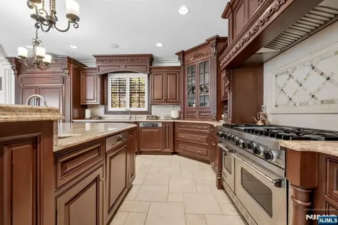 46 Partridge Hill Upper Saddle River NJ 07458