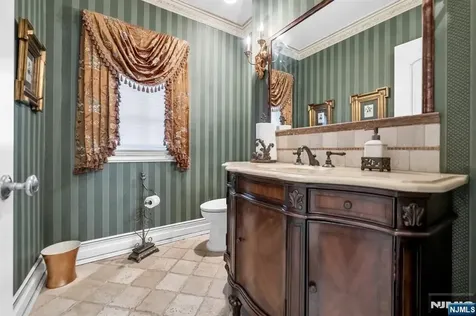 46 Partridge Hill Upper Saddle River NJ 07458
