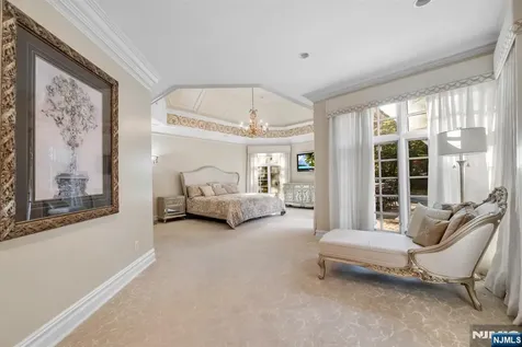 46 Partridge Hill Upper Saddle River NJ 07458