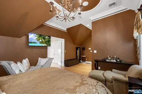 46 Partridge Hill Upper Saddle River NJ 07458