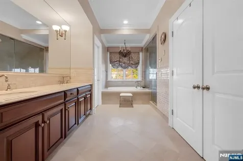 46 Partridge Hill Upper Saddle River NJ 07458