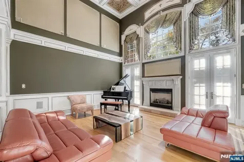 46 Partridge Hill Upper Saddle River NJ 07458
