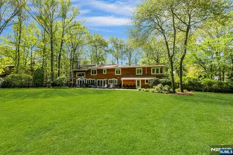 100 Dyer Court Norwood NJ 07648