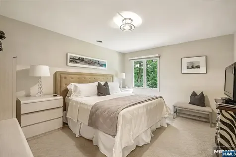 100 Dyer Court Norwood NJ 07648