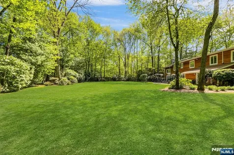 100 Dyer Court Norwood NJ 07648