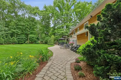 100 Dyer Court Norwood NJ 07648