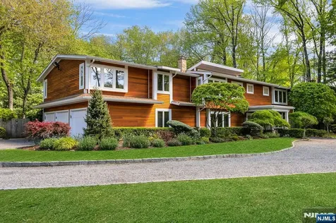 100 Dyer Court Norwood NJ 07648