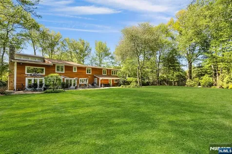 100 Dyer Court Norwood NJ 07648