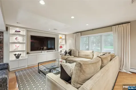 100 Dyer Court Norwood NJ 07648