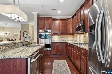 4 Slate Court Woodland Park NJ 07424