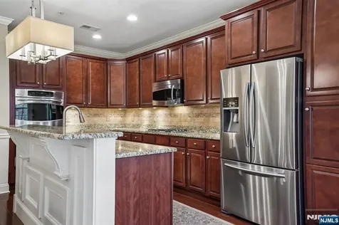4 Slate Court Woodland Park NJ 07424