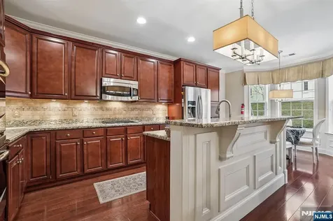 4 Slate Court Woodland Park NJ 07424