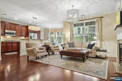 4 Slate Court Woodland Park NJ 07424
