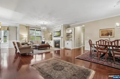 4 Slate Court Woodland Park NJ 07424