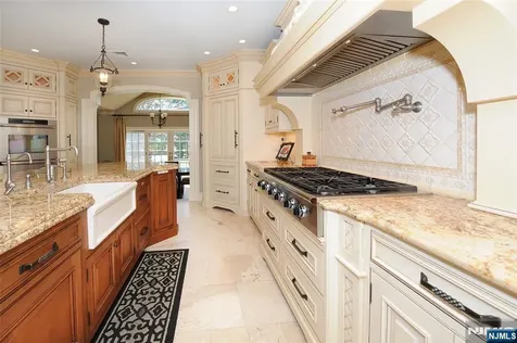 273 Joshua Lane Wyckoff NJ 07481