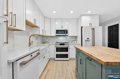 112 Bloomfield Street Hoboken NJ 07030