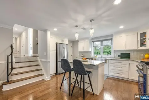 80 Harrington Avenue Closter NJ 07624