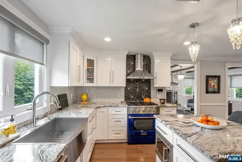 80 Harrington Avenue Closter NJ 07624