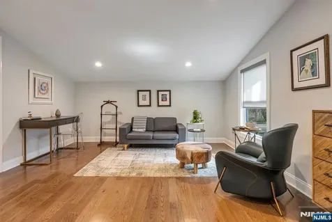 80 Harrington Avenue Closter NJ 07624