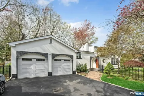 80 Harrington Avenue Closter NJ 07624