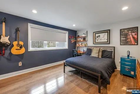 80 Harrington Avenue Closter NJ 07624