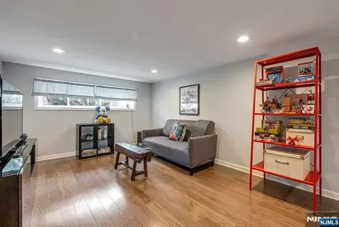 80 Harrington Avenue Closter NJ 07624