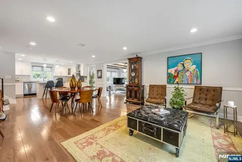 80 Harrington Avenue Closter NJ 07624