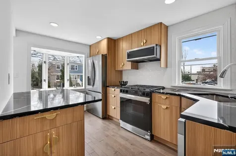 21 Lombardy Place Maplewood NJ 07040
