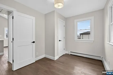 21 Lombardy Place Maplewood NJ 07040