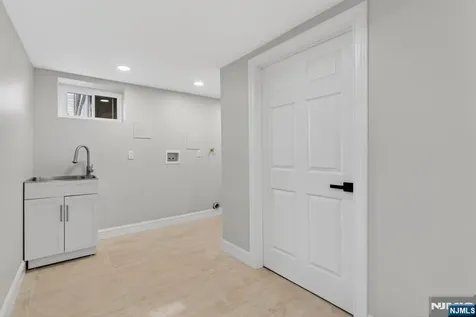21 Lombardy Place Maplewood NJ 07040