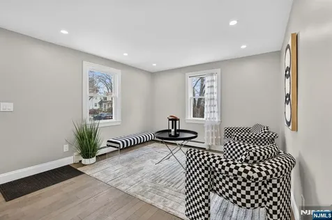 21 Lombardy Place Maplewood NJ 07040