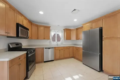 61 Columbia Avenue Cliffside Park NJ 07010