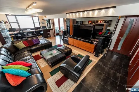250 Gorge Cliffside Park NJ 07010