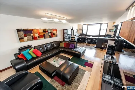 250 Gorge Cliffside Park NJ 07010