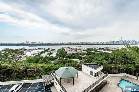 250 Gorge Cliffside Park NJ 07010
