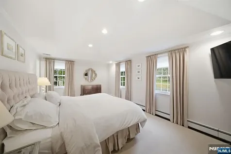 21 Ridge Road Norwood NJ 07648