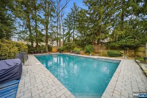21 Ridge Road Norwood NJ 07648