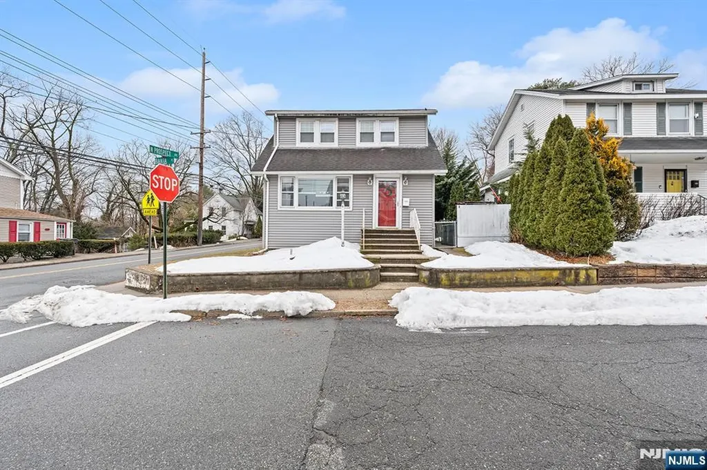 4 Banta Place Bergenfield NJ 07621