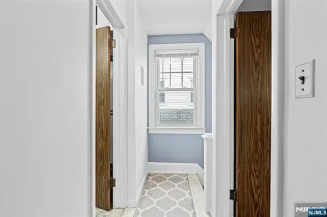 4 Banta Place Bergenfield NJ 07621