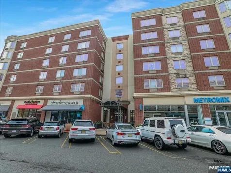 5114 City Place Edgewater NJ 07020