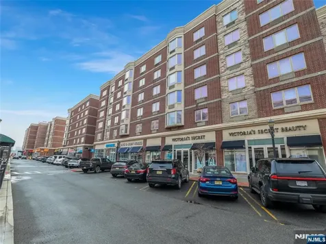 5114 City Place Edgewater NJ 07020