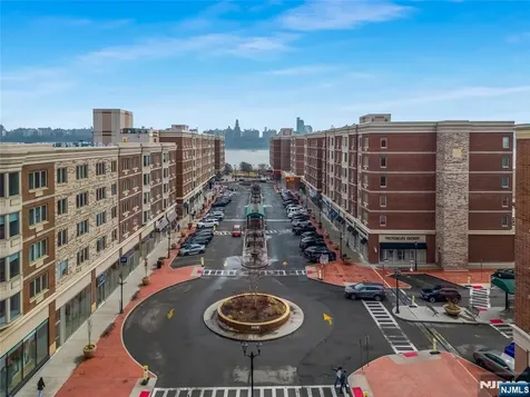 5114 City Place Edgewater NJ 07020