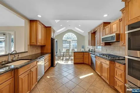 460 New Bridge Road Bergenfield NJ 07621