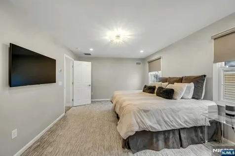 460 New Bridge Road Bergenfield NJ 07621
