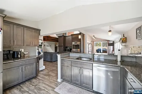 42 Woodside Drive West Milford NJ 07480
