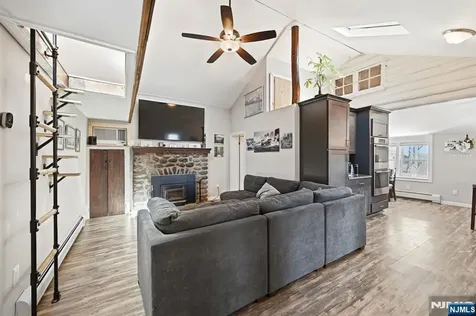 42 Woodside Drive West Milford NJ 07480