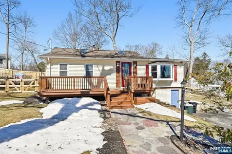 42 Woodside Drive West Milford NJ 07480
