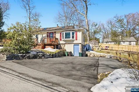 42 Woodside Drive West Milford NJ 07480